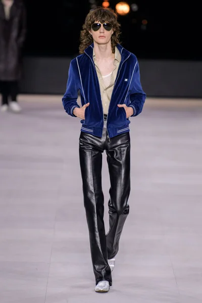 Look 19